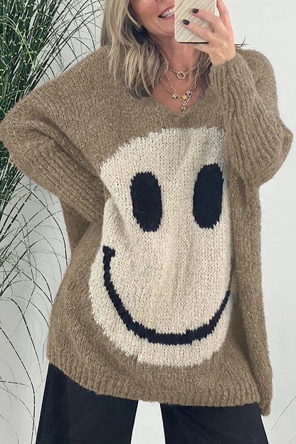 Vicky® | Confidence is everything. Long-sleeved knitted sweater with a smiley face