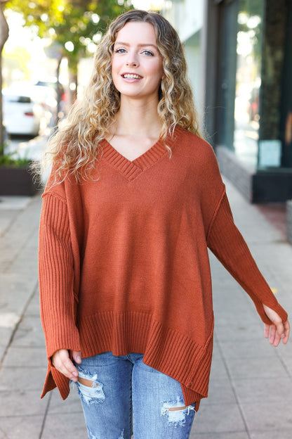 Amalia® | Casual chic rust oversized rib knit V-neck sweater