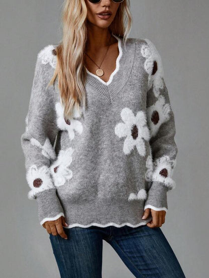 Alma® | Gray V-neck sweater with floral pattern