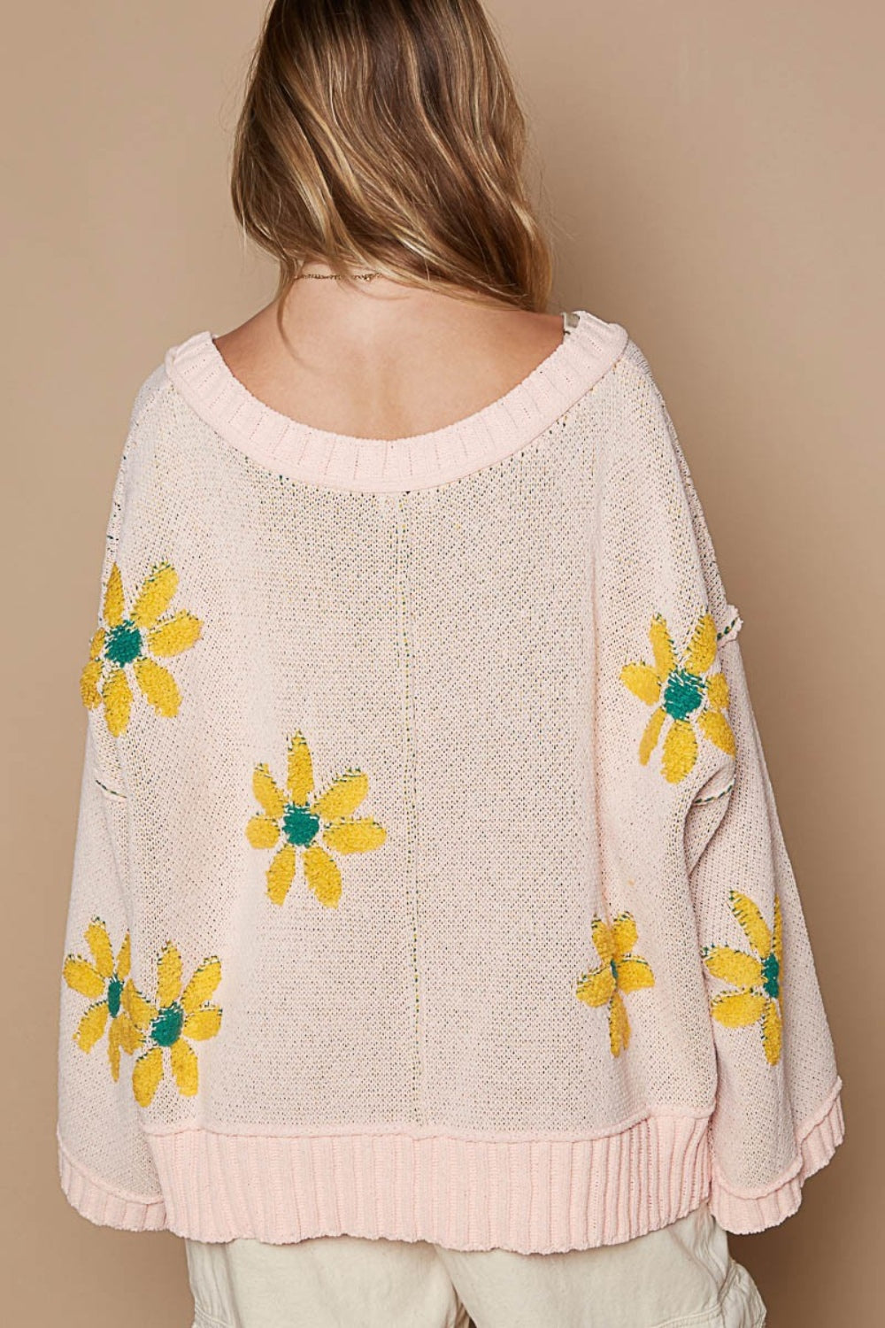 Amelia® | Floral chenille V-neck sweater