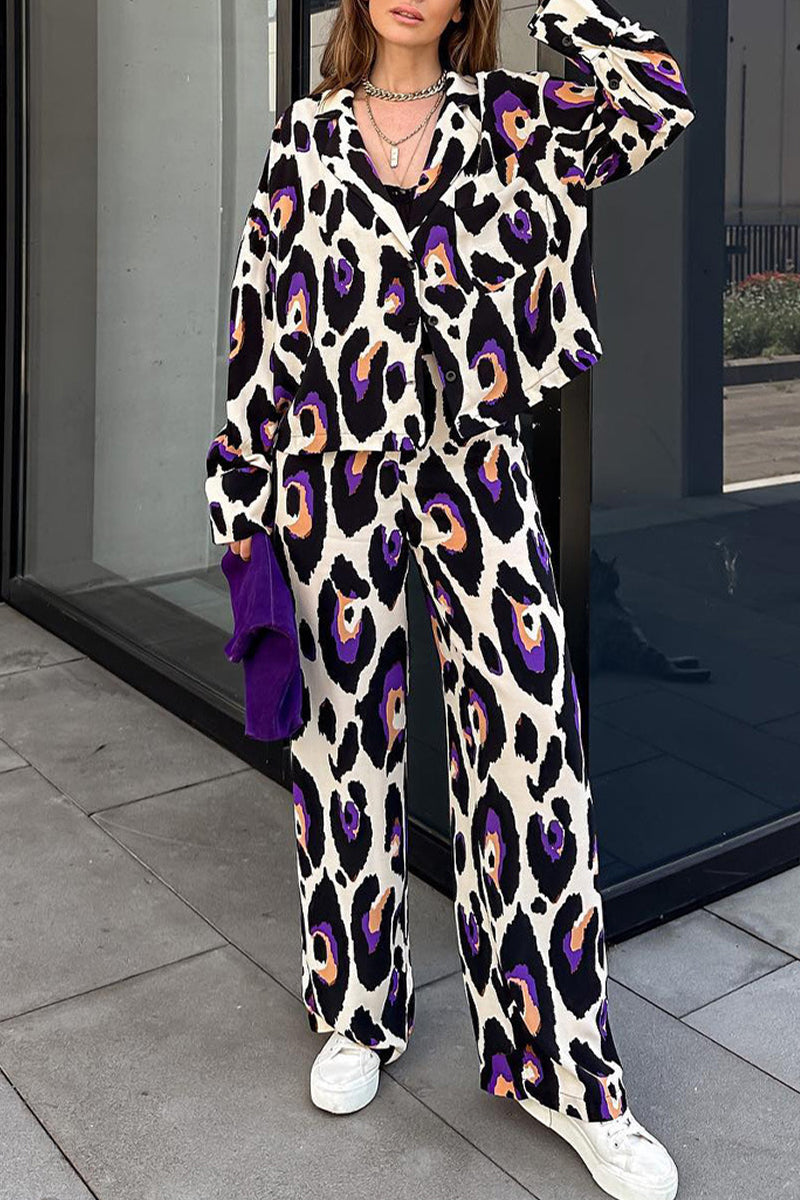 Yolanda® | Casually printed, long-sleeved two-piece suit with a turn-down collar