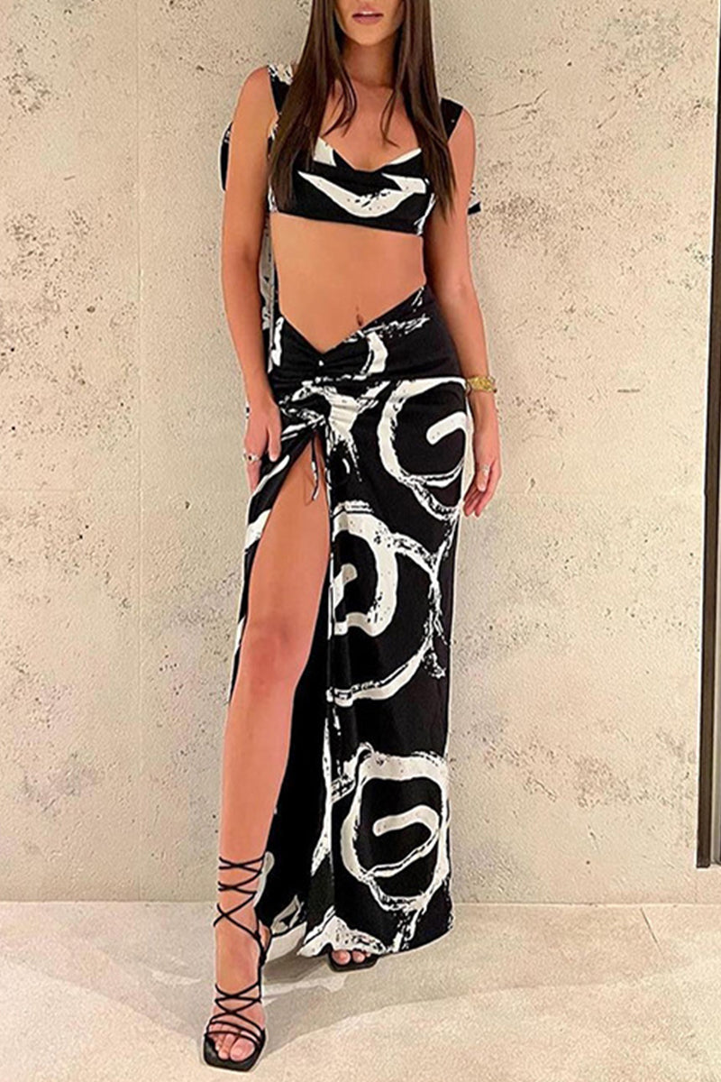 Wilma® | Sexy casual sleeveless two piece suit with geometric print, drawstring, contrast V-neck