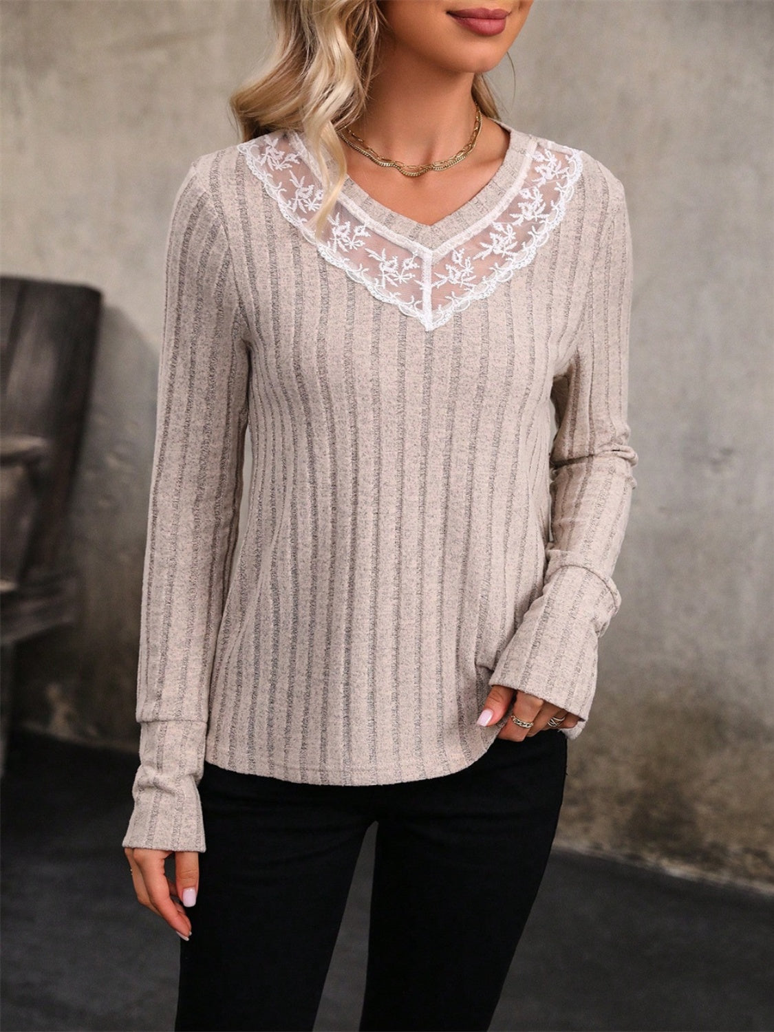 Adele® | Long sleeve V-neck t-shirt with lace detail