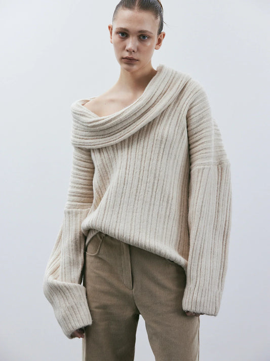 Pilar® | Oversized knit sweater with a high V-neck