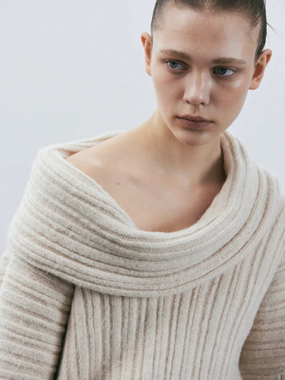 Pilar® | Oversized knit sweater with a high V-neck