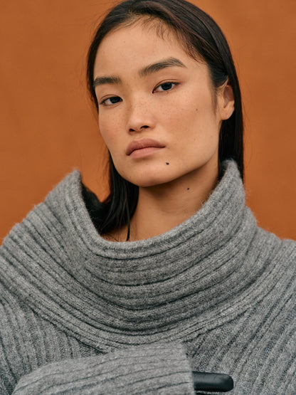 Pilar® | Oversized knit sweater with a high V-neck