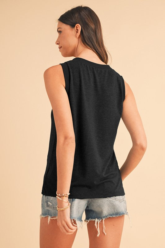 Yoselin® | Ribbed V-neck tank top