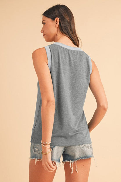 Yoselin® | Ribbed V-neck tank top