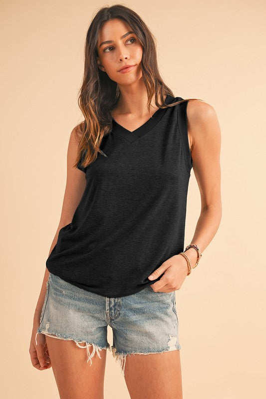 Yoselin® | Ribbed V-neck tank top