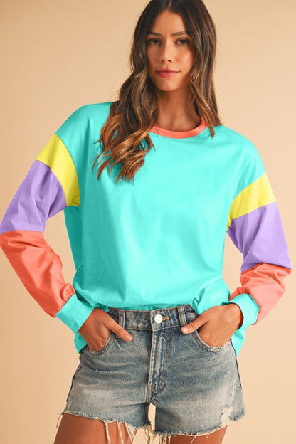 Adriana® | Loose fit top with color block sleeves