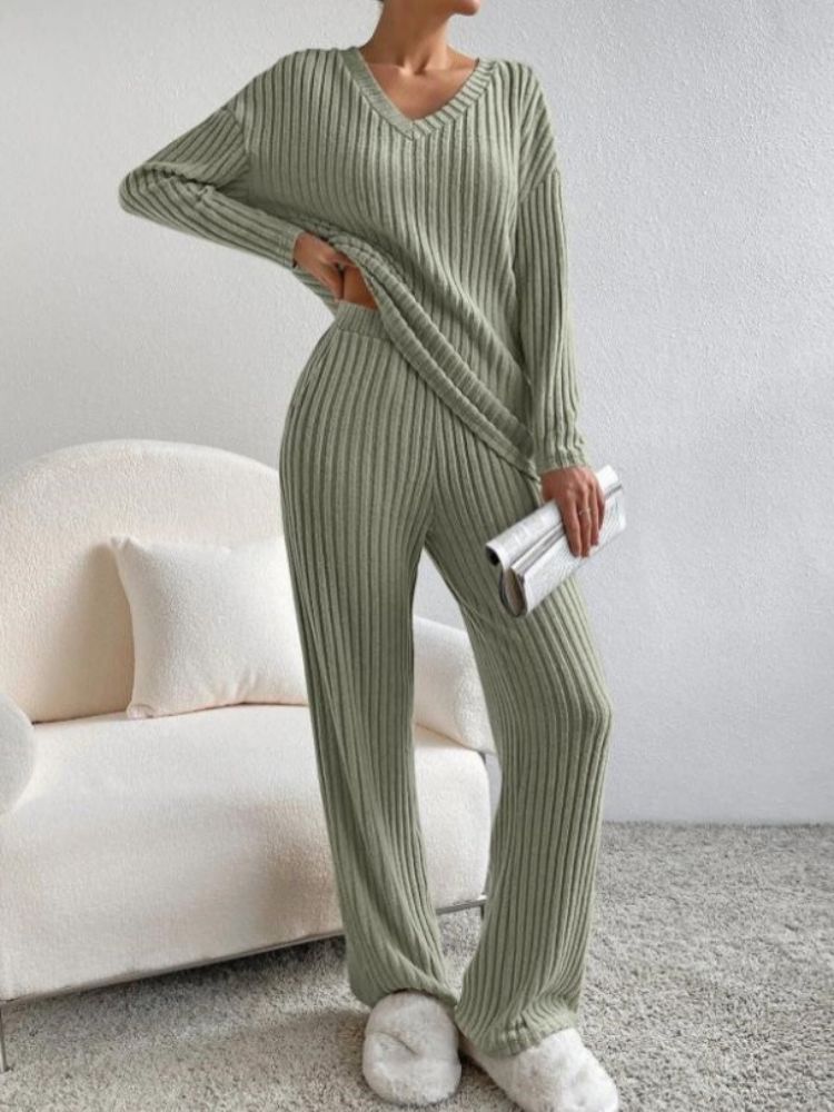 Tania® | Elegant sweater and trousers set for women