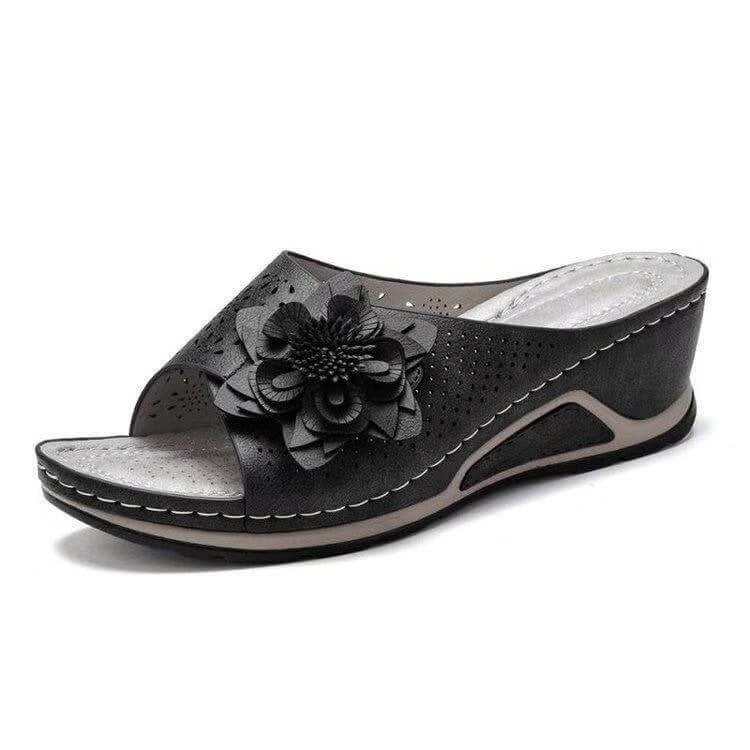 Xiomara® | Orthopedic sandals made from soft leather with arch support