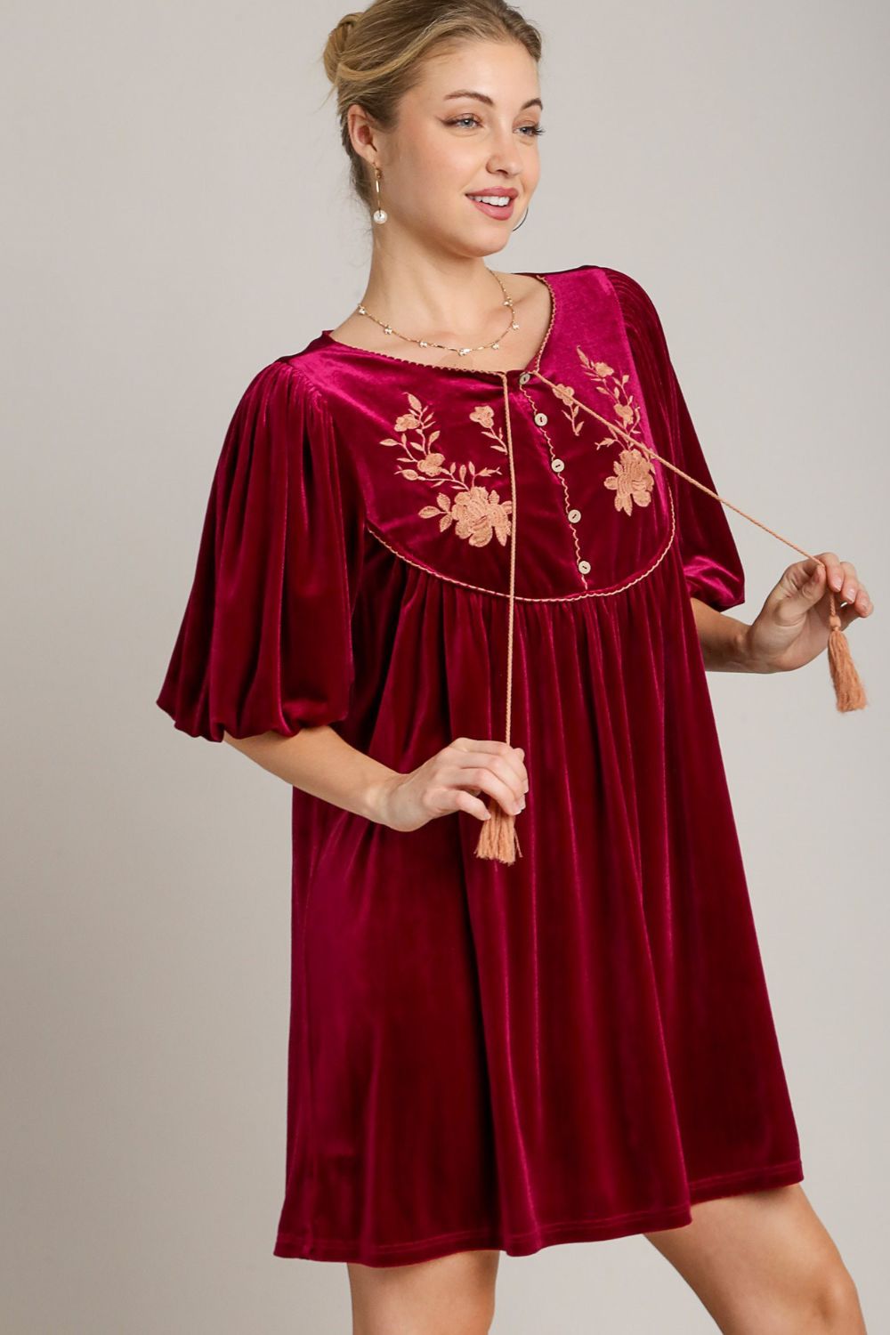 Trinidad® | Embroidered velvet half sleeve tassel mini dress