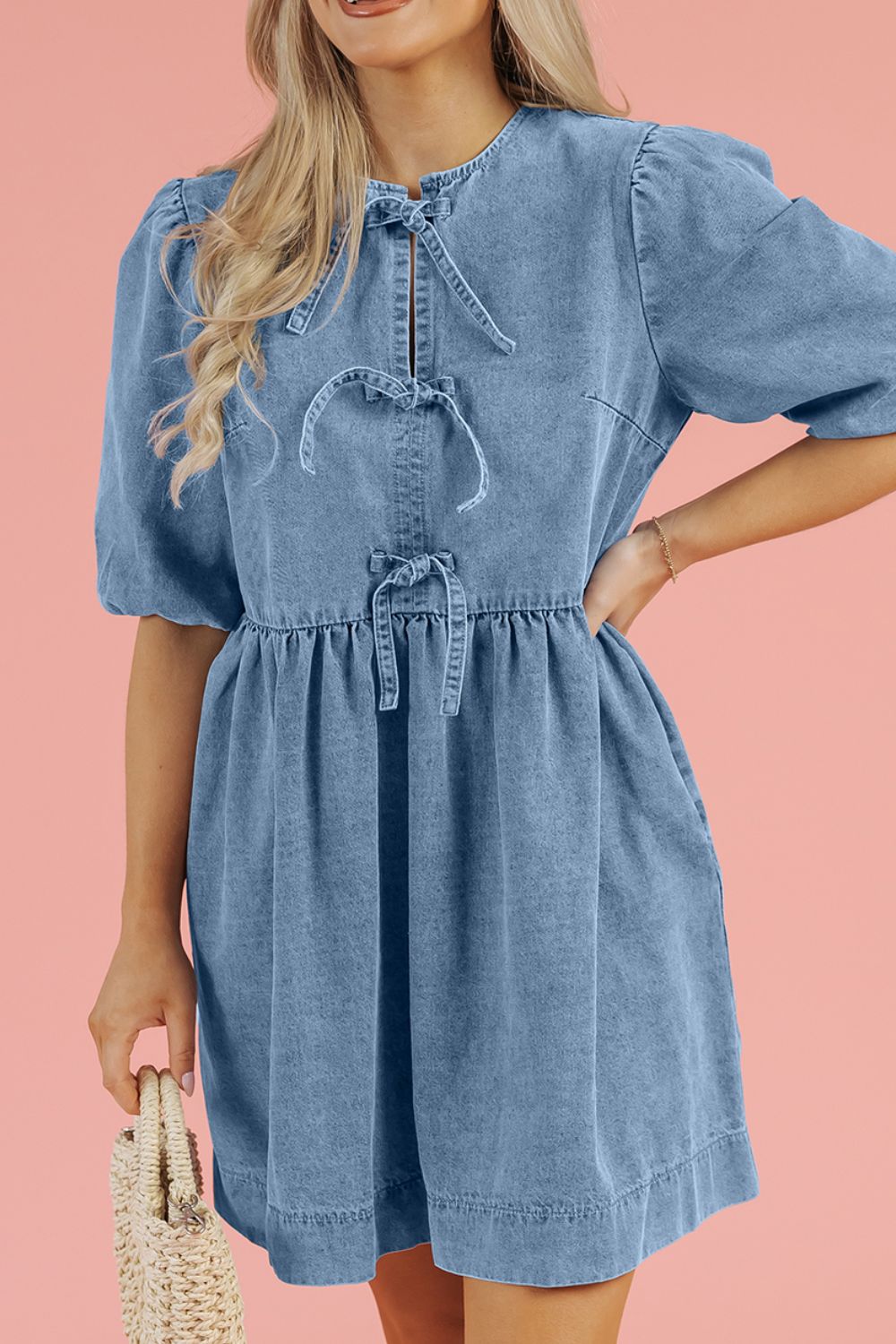 Soledad® | Half-sleeved denim dress with bow and round neckline