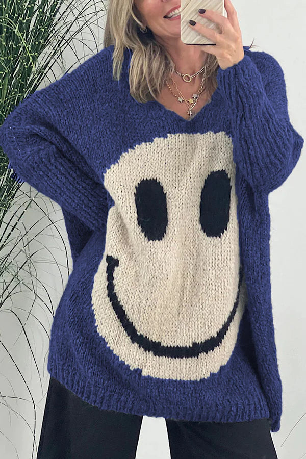 Vicky® | Confidence is everything. Long-sleeved knitted sweater with a smiley face