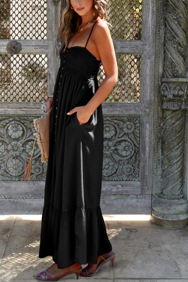 Penélope® | Black maxi dress with smocked buttons and spaghetti straps