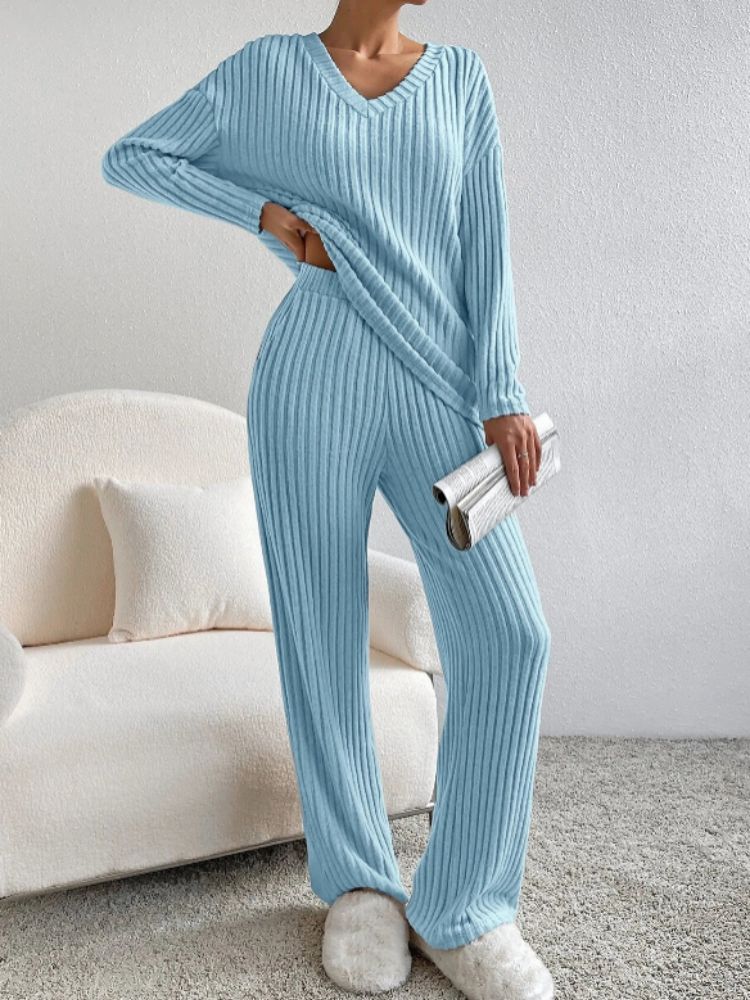 Tania® | Elegant sweater and trousers set for women