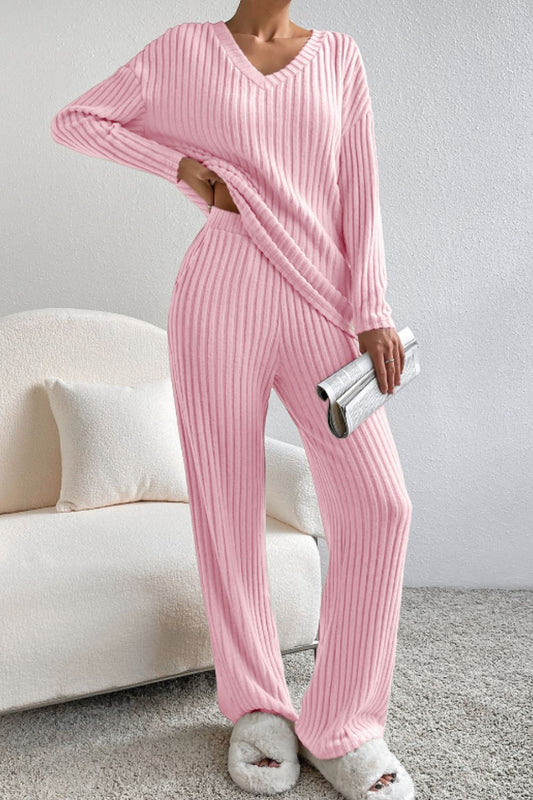 Xochitl® | Lounge set consisting of a ribbed V-neck top and trousers