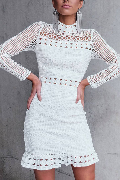 Virginia® | Figure-hugging lace dress with long sleeves