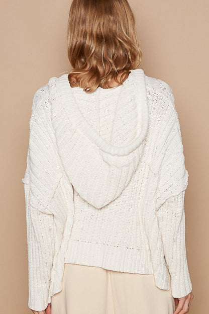 Violeta® | Cable knit sweater with hood and ribbed sleeves