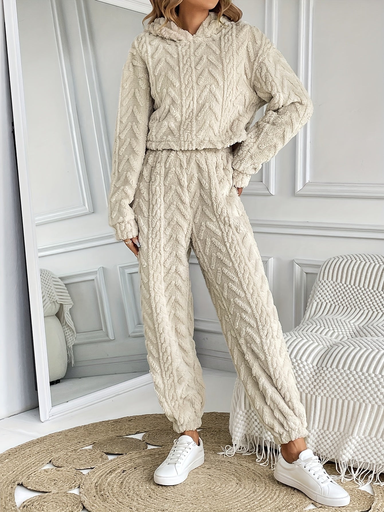 Pilar® | Warm two-piece winter set for women with hoodie