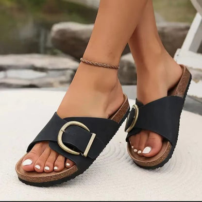 Layla® | Women's sandals with a large buckle