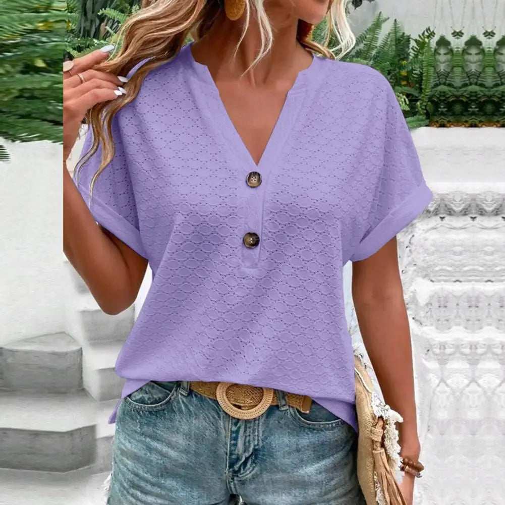 Pilar® | Breathable summer top with V-neck