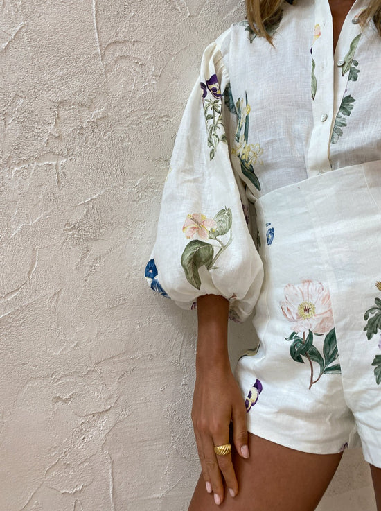 Verónica® | Shirt and shorts with a delicate floral print