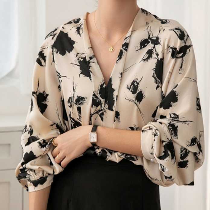 Zaida® | Stylish blouse with a vintage print and long sleeves