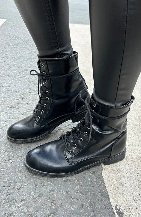 Octavia® | Buckles zip boots