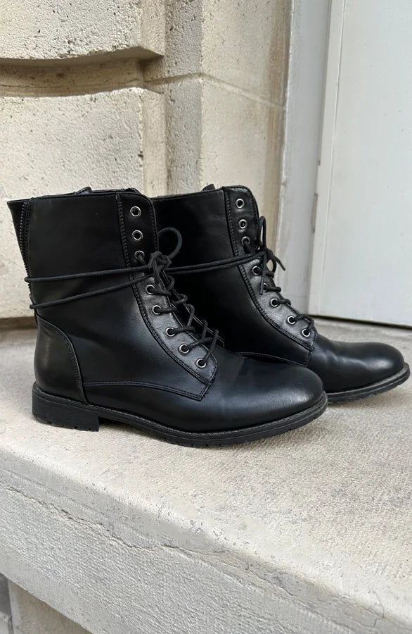 Octavia® | Buckles zip boots