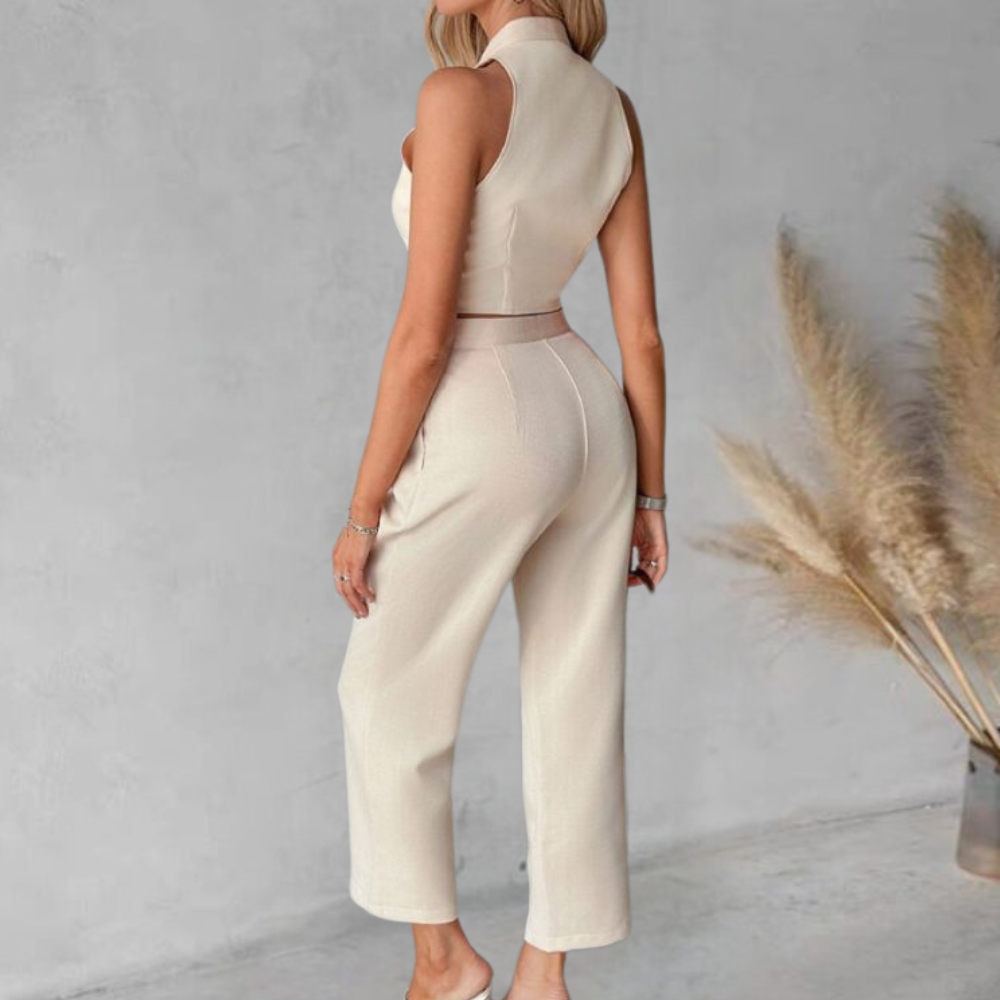 Thalia® | Elegant women's vest and chic trousers for a sophisticated look