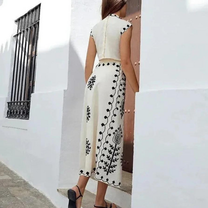 Amelia® | Trendy 2-piece set for women with a stylized print