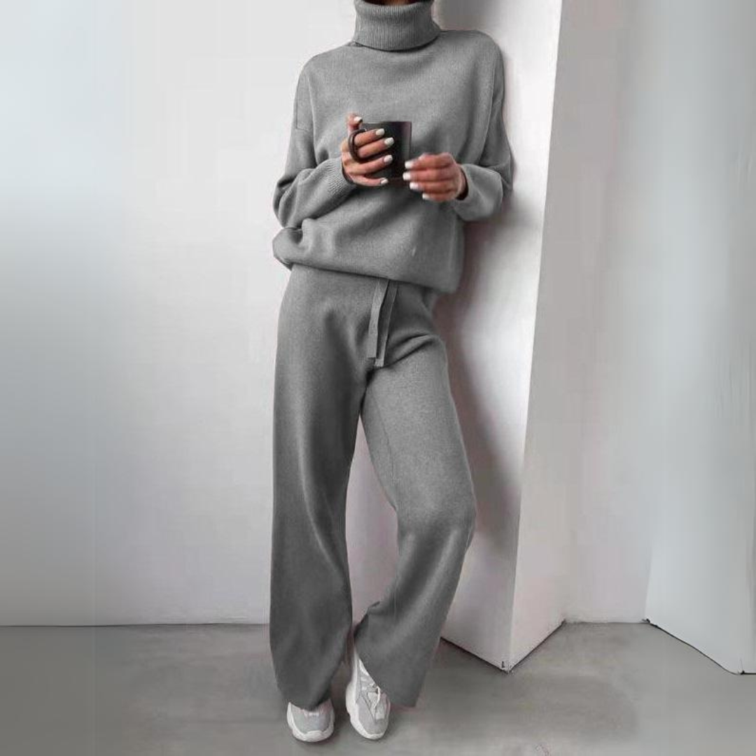 Quintessa® | Comfortable 2-piece set consisting of a turtleneck sweater and long trousers