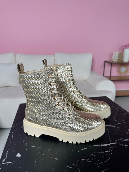 Tamar® | golden boots