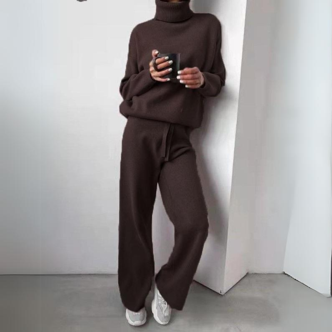 Quintessa® | Comfortable 2-piece set consisting of a turtleneck sweater and long trousers