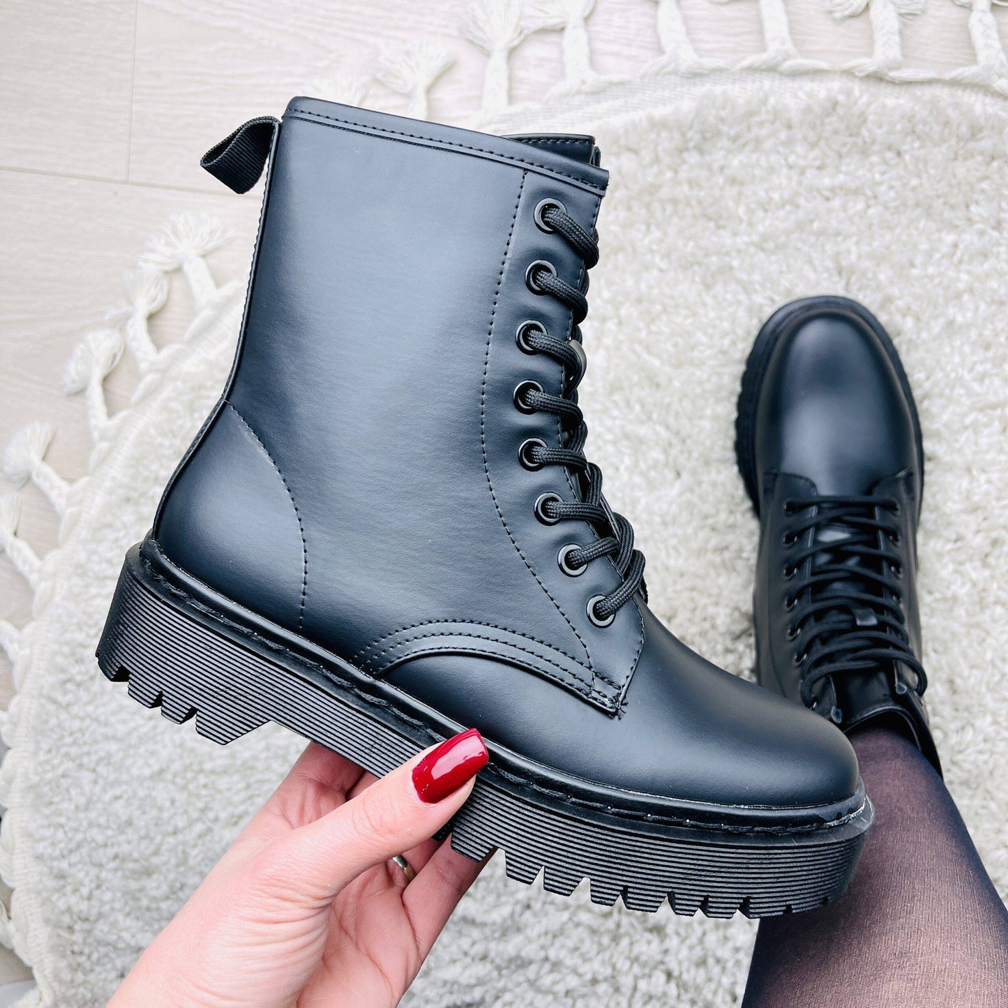 Teresa® | black boots