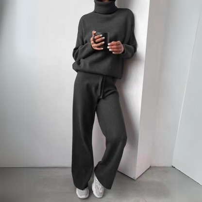 Quintessa® | Comfortable 2-piece set consisting of a turtleneck sweater and long trousers