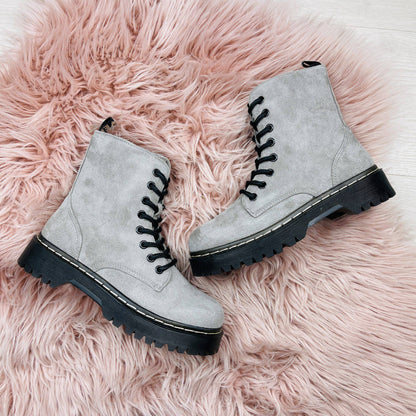 Teodora® | gray boots