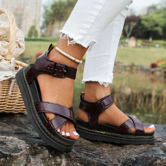 Cristina® | Elegant and detailed supportive winter sandals