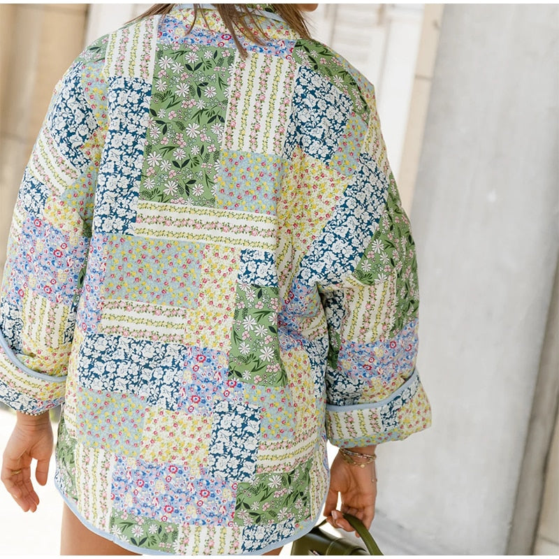 Adriana® | Individuality meets comfort: the printed patchwork jacket