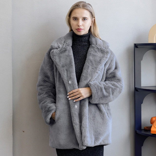 Aafke® | Women's winter jacket made of faux fur