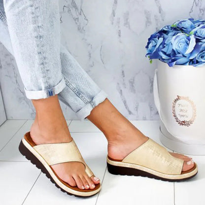 Sara® | Flat sandals