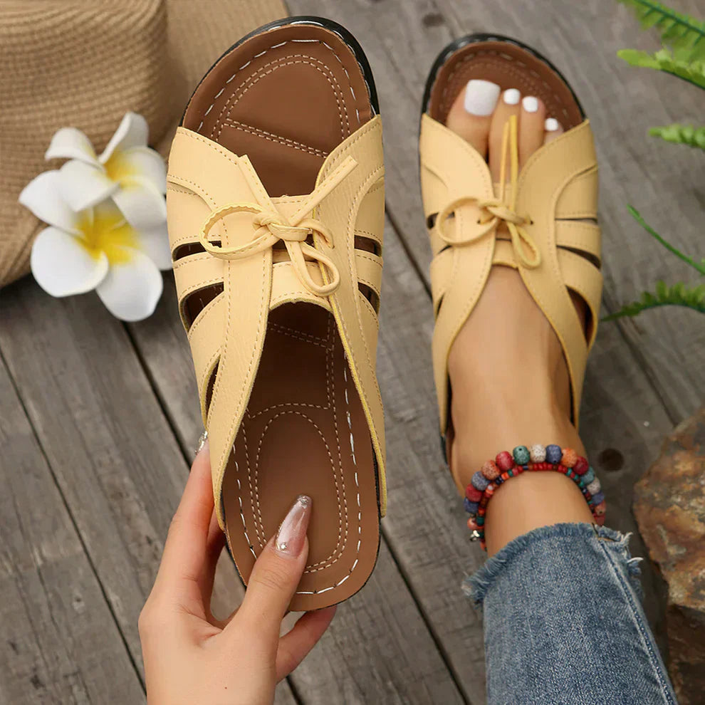 Camila® | Comfortable sandals with a bow