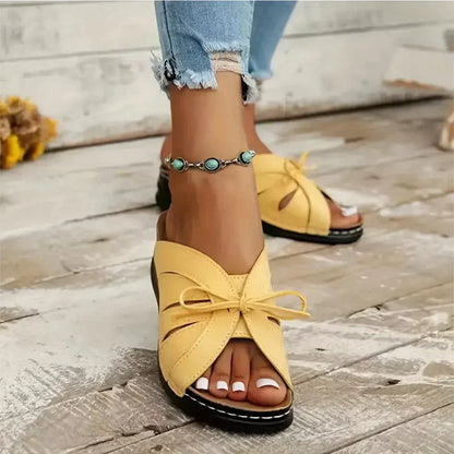 Camila® | Comfortable sandals with a bow