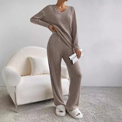 Adela® | Cozy knitted two-piece suit