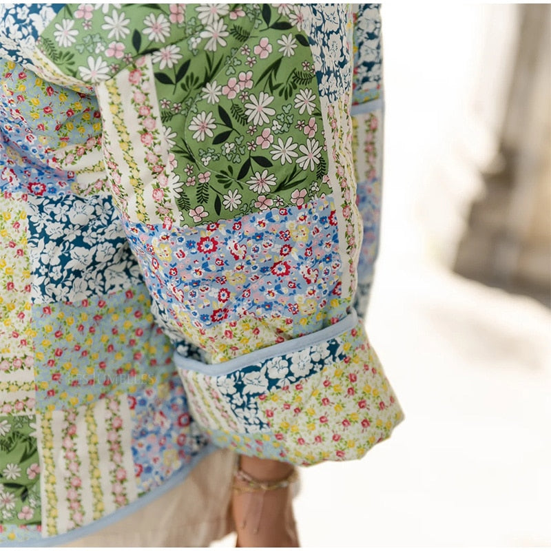 Adriana® | Individuality meets comfort: the printed patchwork jacket