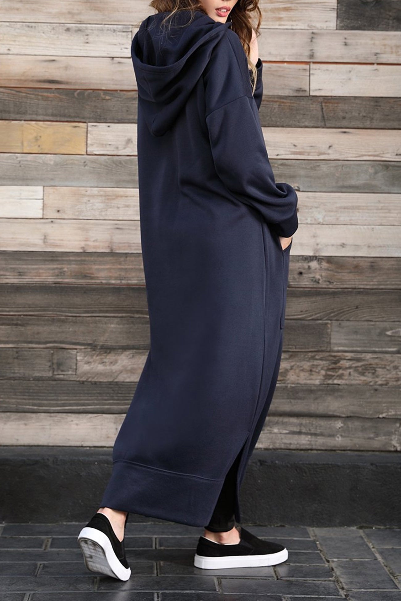 Nadia® | Solid hooded dress with pockets and a slit at the hem