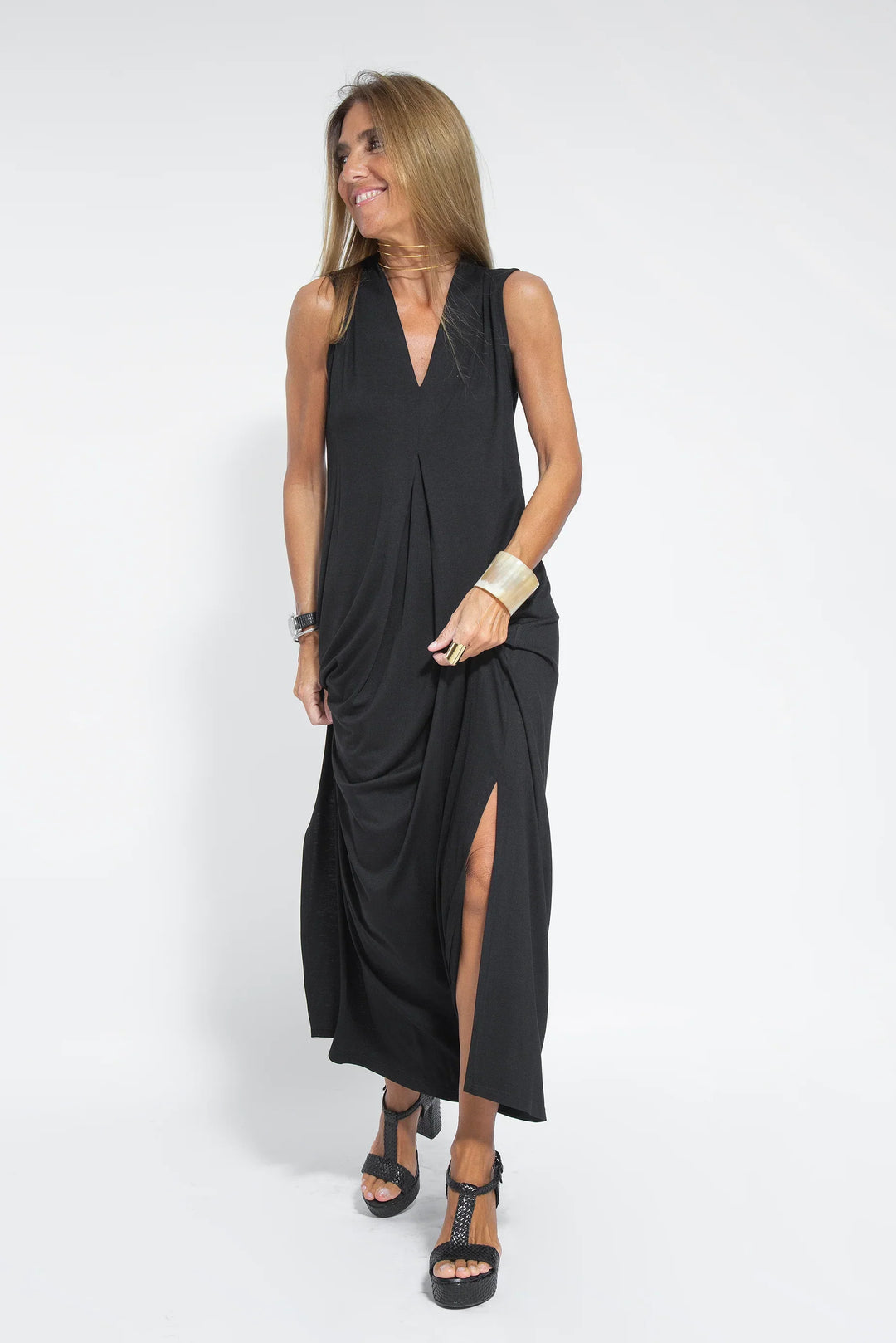 Willa® | Long dress with V-neck