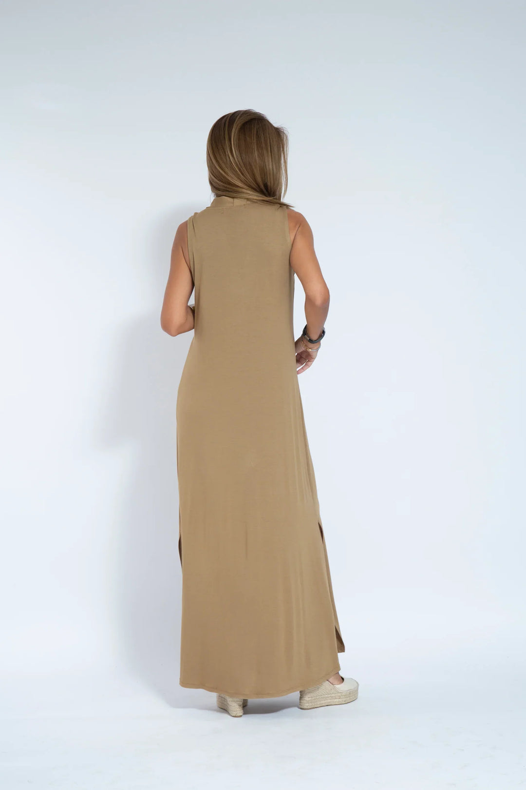 Willa® | Long dress with V-neck